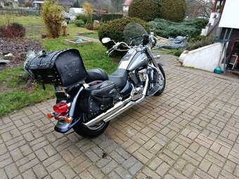 Suzuki VL1500 Intruder - 4