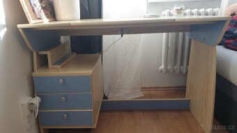 Pracovní stůl + rostoucí židle - 4