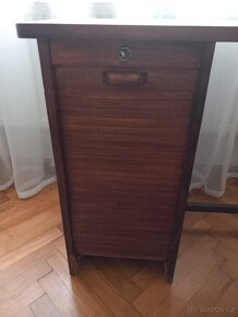 Tmavě hnědý starý/starožitnÿ psací stůl - 4
