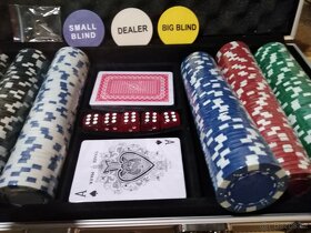 Poker sada kufřík 300 žetonů+karty plastic+kostky - 4
