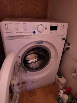 Prodám pračku indesit na 5kg prádla - 4
