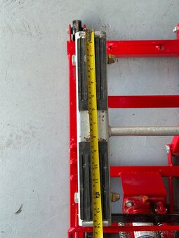 Zvedák - hever na motorku 680 kg, pojízdný - 4