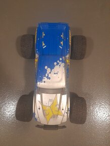 Auto na dálkové ovládání - 4