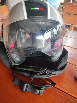 Motocyklová helma - 4