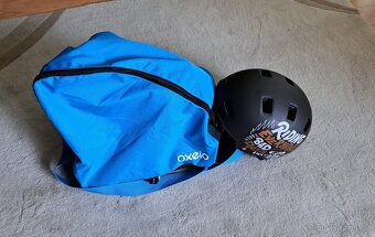 Prodám dětské kolečkové brusle, chrániče, přilbu a tašku - 4