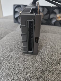 TOXIC AMD Radeon™ RX 6900 XT Extreme Edition - 4