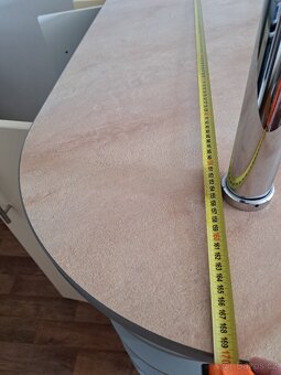 Barový pult s úložným prostorem a osvětlením - 4