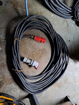 Kabely na 380V - 4