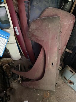 Renault R8 , Renault 8 blatníky - 4