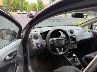 SEAT IBIZA 1.4i (2011) - 4