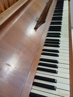 Piano - 4