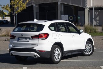 BMW X1 xDrive 20i A/T - 4
