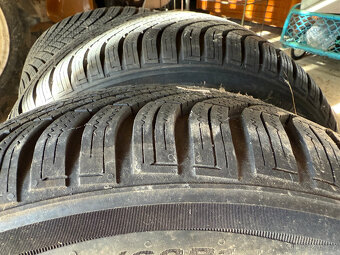 zánovní zimní sada 185/60/14 vč.litých kol na Škoda Fabia - 4