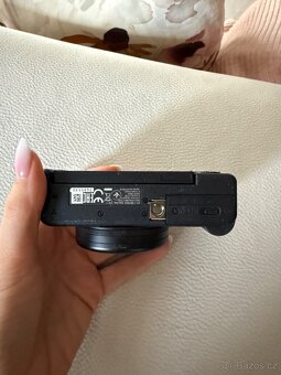 Sony Alpha ZV-E10 vlogovací fotoaparát - 4