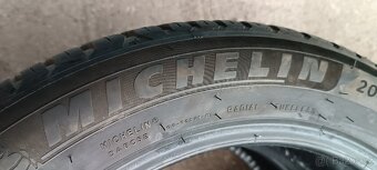205/55/17 Michelin - 4