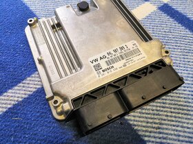 Řídící jednotka motoru Škoda VW - 4