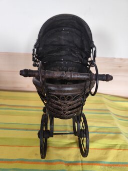 Starožitný kočárek - 4