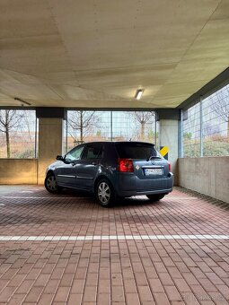 Toyota Corolla Hatchback 1.6 81 kW (2006) E12 - 4