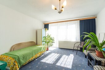 Rodinný dům 6+1 s garáží a zahradou, Věrovany, okr. Olomouc - 4
