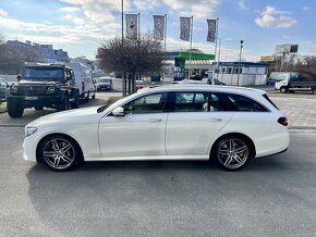 Mercedes-Benz Třídy E 400 4MATIC kombi - 4