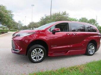 Toyota Sienna Limited  FWD 2022 - 4