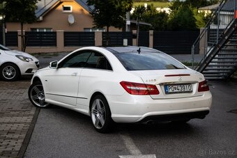 Mercedes-Benz E trieda Kupé 350 CDI Blue - 4