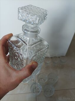 Prodám broušenou karafu na whisky a jiný alkohol a skleničky - 4