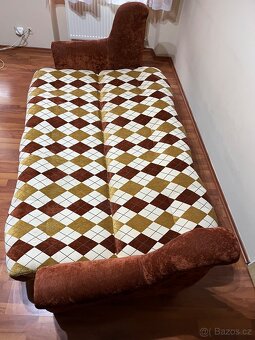 Prodám rozkládací gauč s dvěmi křesly - 4