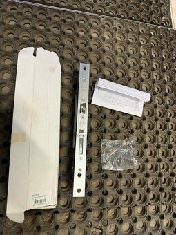 Zámek samozamykací elektromechanický ABLOY EL460 92/40/24 - 4