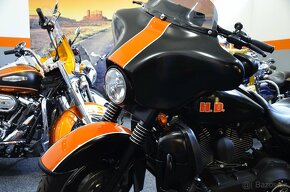 Harley Davidson FLHX Street Glide CZ původ - 4