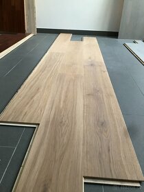 Třívrstvá dřevěná dubová podlaha olej OSMO odstínu Porcelain - 4