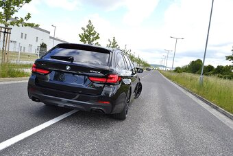 BMW 5 Touring 530d xDrive Mpaket Laser display key panorama - 4