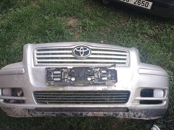 Toyota avensis T25 - 4