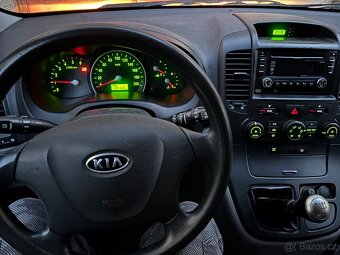 Kia Carnival 2.9 - 4
