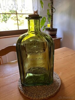 Prodám 2 velké láhve MEDOC 4,5l - nové - 4