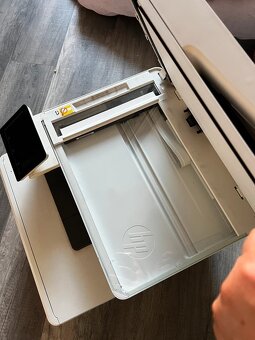 Prodám barevnou laserovou tiskárnu HP Color LaserJet Pro MFP - 4