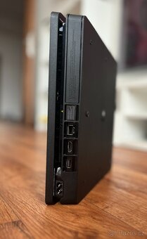 Sony Playstation 4 Slim (CUH-2116A) 500 GB černá - 4
