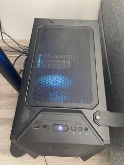 Záruka, v provozu 6 měs.I7-12700KF, RTX 4070 Super 12gb, 32G - 4