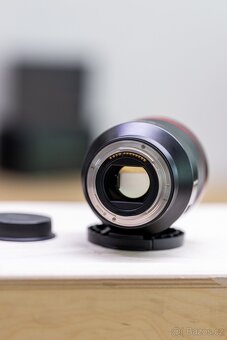 Samyang AF 85mm f/1.4 pro Canon RF - 4