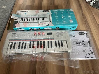 Klavesy Yamaha Remie PSS E30 - 4