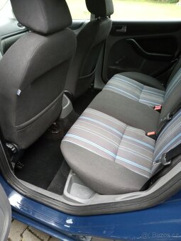 Ford Focus kombi 1,6 benzín - 4