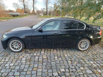BMW E90 325i Automat - 4