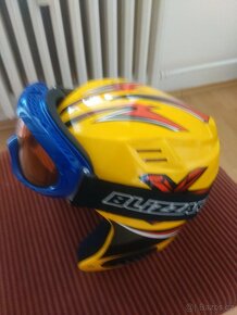 Lyžařská dětská přilba s brýlemi - 4