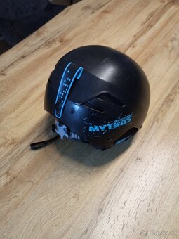 Snowboardová l( yžařská) helma - 4