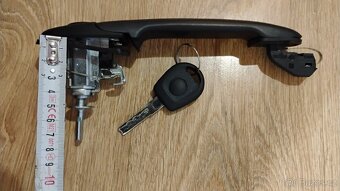 PRODÁM PŘEDNÍ VENKOVNÍ KLIKU PRAVÁ/LEVÁ - 4