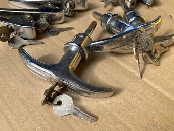 Uaz 452, sanitka, buchanka, valník - 4