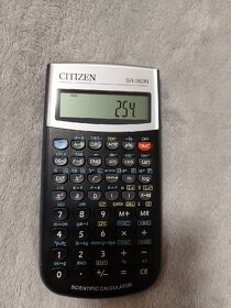 Kalkulačka Casio - 4