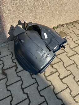 Levý přední podběh nový na Peugeot 5008 - 4