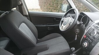Kia Venga - 4