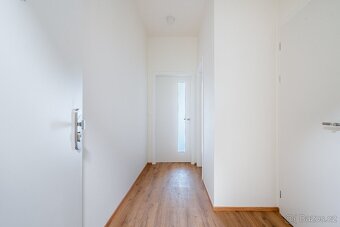 PRONÁJEM JEDNOTKY 1KK SE ZAHRADOU 69,4 m² - 4